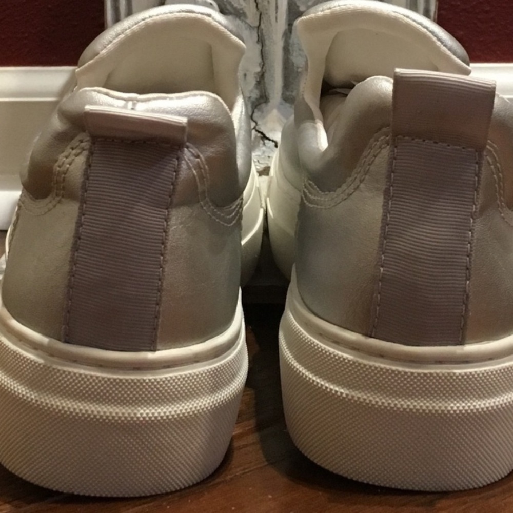 Steve Madden Silver Slip On Sneakers Sz 7 - Picture 5 of 10